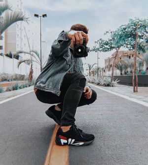 Shed a light on delicious dishes with ceiling lamps